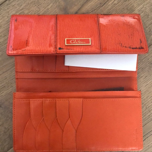 COLE HAAN Red Patent Leather Bifold Snap Flap Credit Card Wallet Clutch - Picture 10 of 11